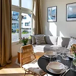 Kapitaenshaus Friedrich Franz - Premium Apartments 200 Meter Vom Strand Und Alten Strom