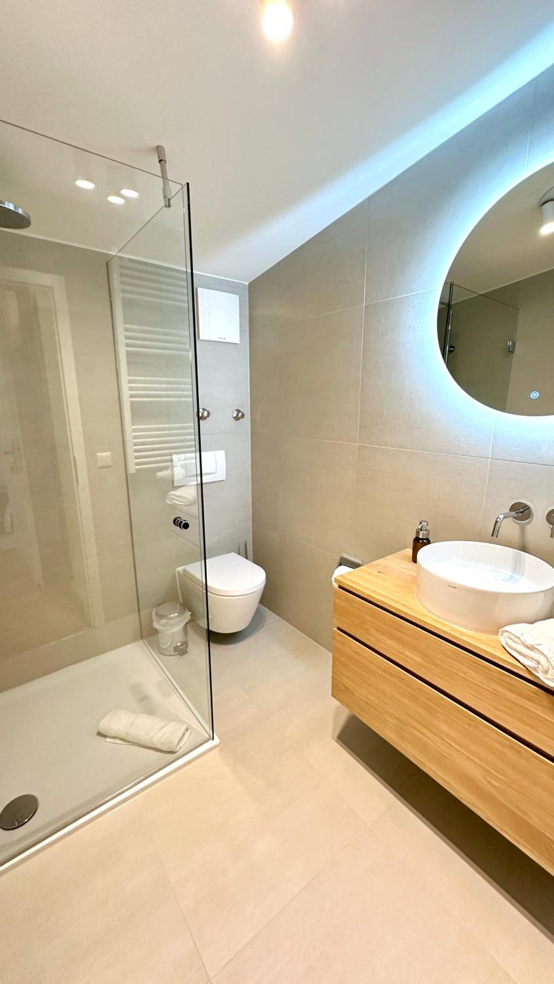 Kapitänshaus Friedrich Franz - Premium 200 Meter Vom Und Alten Strom Rostock